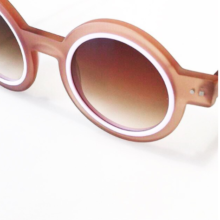 gafas rosas de pasta